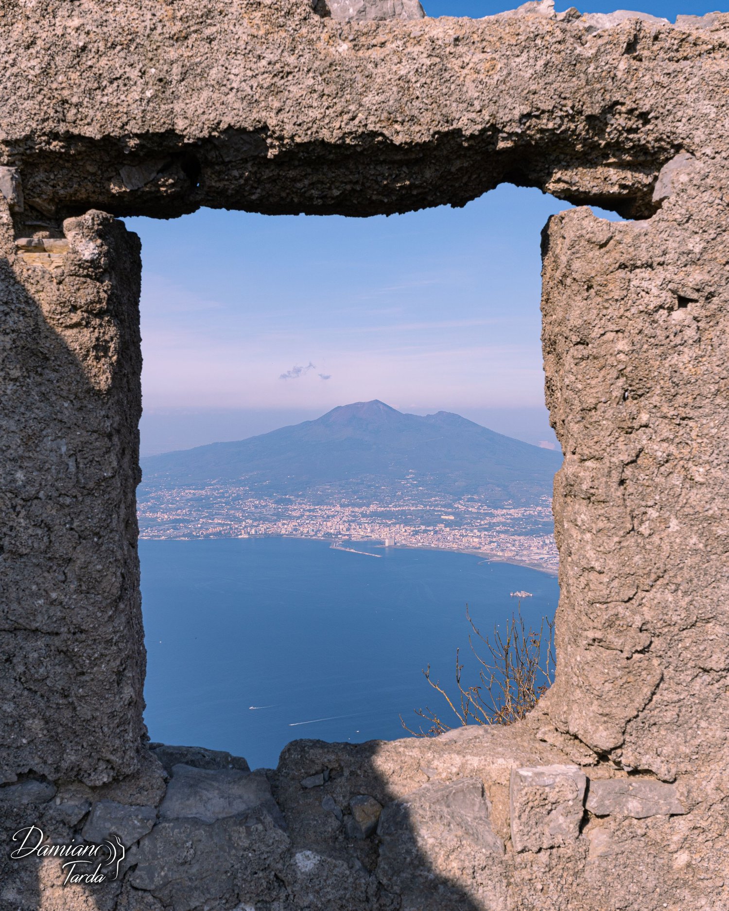 Il Vesuvio e il golfo di Napoli visti dal Monte Faito, sopra Castellammare di Stabia
