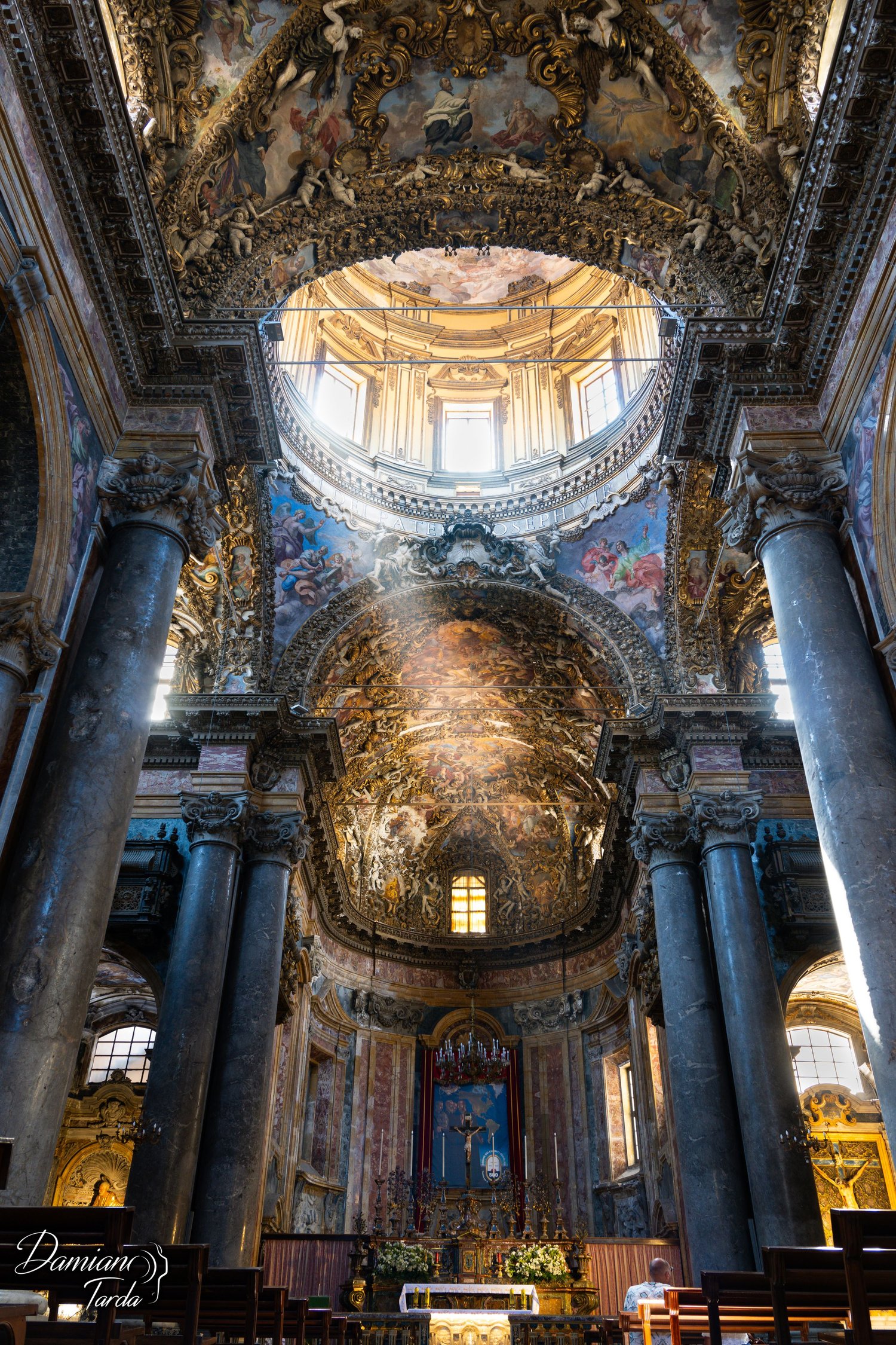 Interno della chiesa di San Giuseppe dei Padri Teatini a Palermo