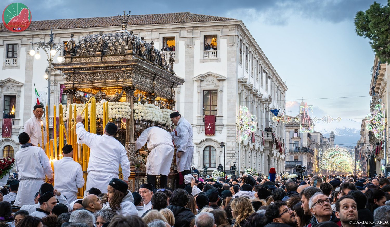 Start of the "giro interno" procession of Saint Agatha