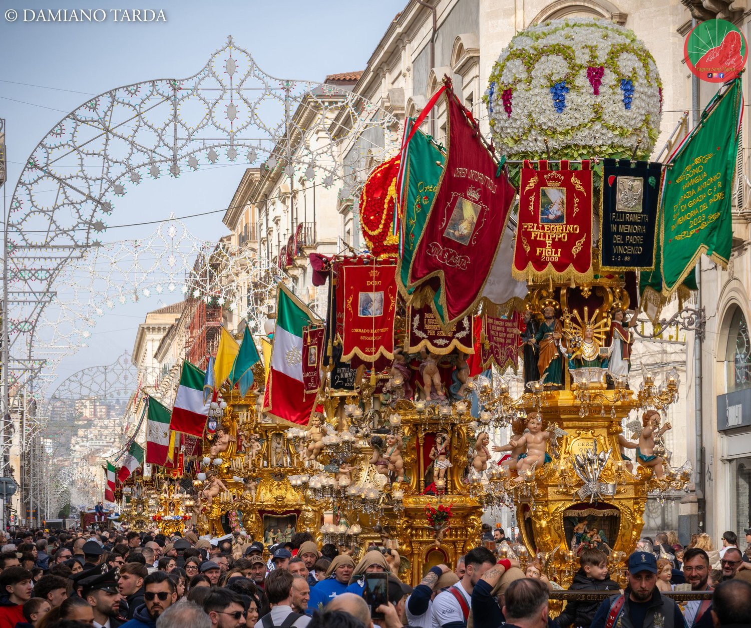 The candelore of Saint Agatha in procession