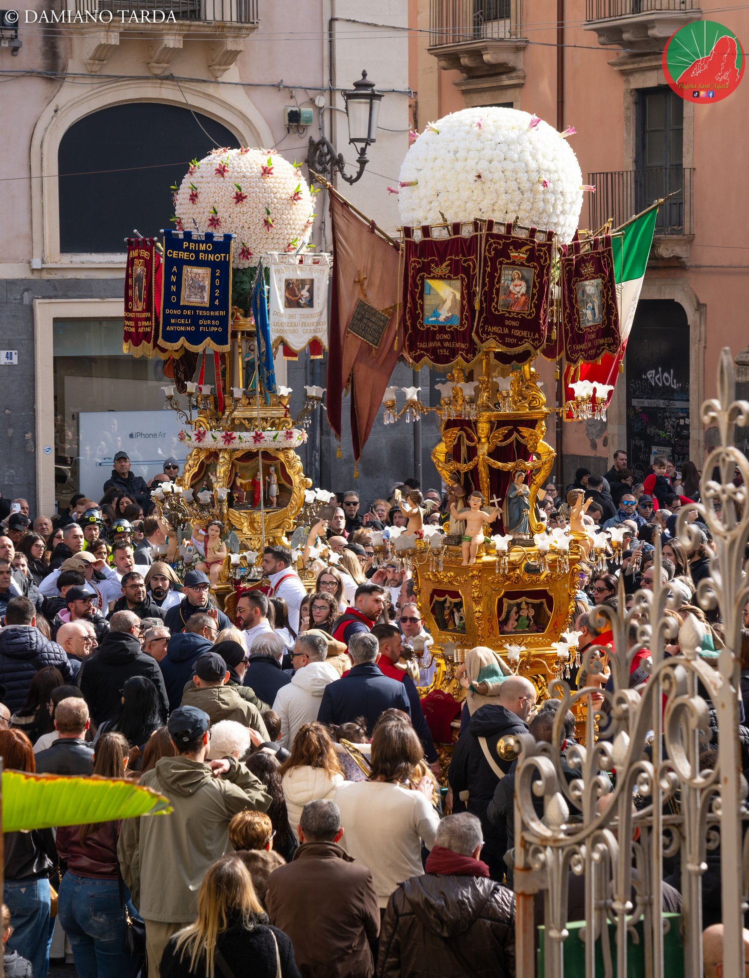 The candelore of Saint Agatha in procession